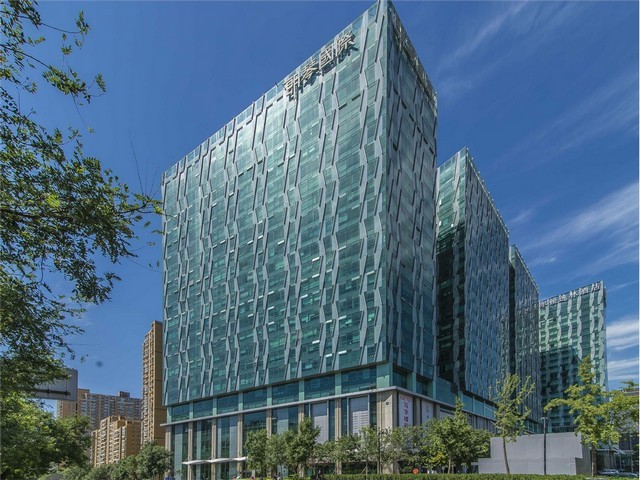 天津感应门LED透明屏多少钱一平